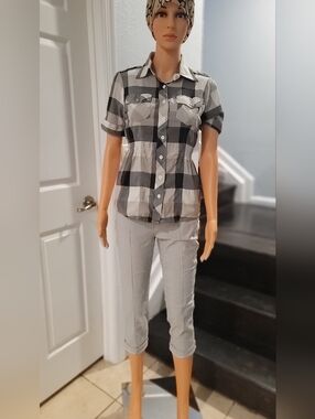 Soho Black and White Plaid Short-Sleeve Button-Up Blouse